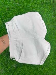 Women's White Mom Denim Shorts With Belt, High Waist - No Elastane, 100% Cotton - 白色 - 查看 7