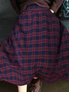 Valentine's Day Spring And Summer New Retro Plaid Skirt, Brown High-Waist Flared Skirt, Mid-Length Forest-Style Versatile Skirt, Slim-Fit And Hip-Covering. Featuring A Vintage Plaid Design, It Is Breathable And Skin-Friendly While Maintaining Its Shape. Suitable For Work And Everyday Occasions, It Is A Versatile Piece That Elevates The Quality Of Your Spring And Summer Wardrobe.. - Blue and Red Plaid - View 4