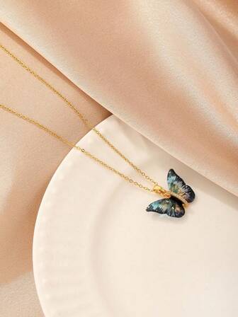 Homme Femme 1 pièce Doré En Acier Inoxydable Chaîne Enduit Avec Or 18K , Polyvalent De Couleur Noire Papillon Avec À Strass Incruster Rétro Et Mignon Pendentif Avec À La Mode Et Minimaliste Adapté Pour Tous Les Deux Et , couples , Style De Rue , Fête , Tous Les Jours Décontracté Porter