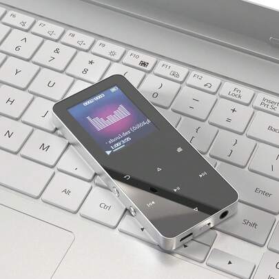 1个便携式MP3/4播放器，4GB存储空间，1.8英寸屏幕