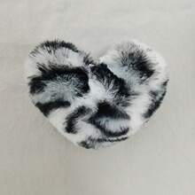 1个豹纹心形毛绒装饰品 - 柔软蓬松的钥匙扣挂件，可用于包包、发饰、手机壳等 - 耐用面料，豹纹图案，可爱钥匙扣配件，包包装饰，俏皮设计，豹纹心形钥匙扣吊坠，适合情侣和家庭，情人节礼物吊坠 - 彩色 - 查看 10
