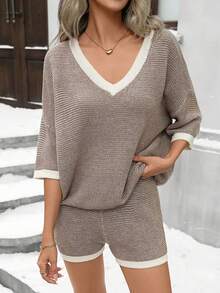 Knit Mix 优雅女士时尚V领针织衫套装，短袖短裤，适合春秋季穿着，百搭休闲装，也适合圣诞节、感恩节和新年等场合。 - 卡其色 - 查看 6