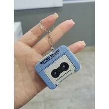 Este nuevo mini reproductor de casete retro con llavero puede reproducir música y grabar audio. Es divertido y peculiar, pequeño y portátil, lo que lo convierte en la opción de regalo perfecta para Navidad, Halloween y cumpleaños. - Burdeos - Ver 9