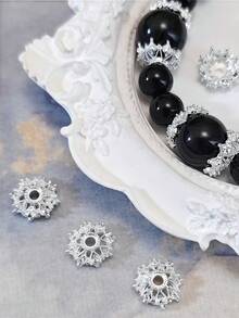 50/10颗装饰珠。花形底座珠饰配件。完美搭配各种手链、项链和其他珠宝，珠宝制作材料，珠宝制作珠子，手链制作套装，成人工艺品材料，工艺品，吊坠，珠子，工艺套装，圣诞装饰品。钥匙扣配件，是送给家人和朋友的理想小礼物，情人节，开斋节珠宝礼品。 - 彩色 - 查看 11