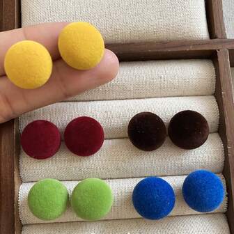 Pendientes de botón redondos de terciopelo de tela de moda para mujeres, elegantes y minimalistas, versátiles, delicados, lujosos y refinados para uso diario