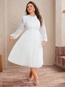 Simplee Robe maxi élégante à volants en dentelle contrastée pour femmes grandes tailles, nouvelle collection printemps. Convient pour les fêtes de Noël et du Nouvel An