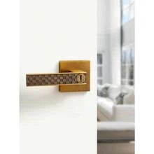 Manija de puerta retro de latón antiguo con cerradura cerradura de puerta exterior y llave palanca de manija de puerta clásico para recámara interior manija de puerta de aleación de zinc - Latón antiguo vintage - Ver 2