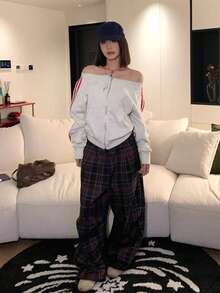 Off-Shoulder Long Sleeve Sweatshirt For Women, Casual Pullover Jacket, Autumn/Winter - Light Grey - View 4