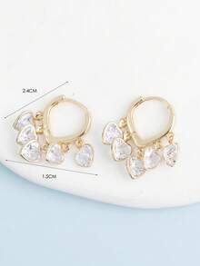 一对时尚高端奢华闪亮优雅甜美百搭的高品质金、银、粉、彩色、蜜桃色、白色水滴、心形、花朵、圆形锆石耳环，适合女性日常佩戴、婚礼、晚宴、派对、舞池等场合，也是馈赠亲友的理想之选。 - 心形透明白金色 - 查看 5