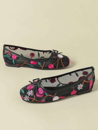 Women's Flat Slip-On Shoes, New Minimalist Lightweight Asymmetric Embroidered Lace Design, Suitable For Spring, Summer, Autumn, Breathable Mesh, Chinese Style Embroidery, Black & Color Block Retro, Soft Bottom Low Heel Comfortable, Bow Tie, Square Toe, Suitable For Dresses, Perforated, Small Floral, Large Size 41-43, Extra Large 44-48