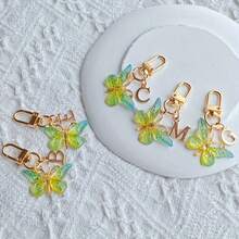 1个可爱闪亮蝴蝶及A-Z字母钥匙扣，树脂绿色时尚蝴蝶字母钥匙圈，女士日常佩戴礼物蝴蝶吊坠钥匙扣 - 綠色 - 查看 2