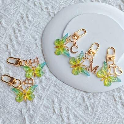 1个可爱闪亮蝴蝶及A-Z字母钥匙扣，树脂绿色时尚蝴蝶字母钥匙圈，女士日常佩戴礼物蝴蝶吊坠钥匙扣