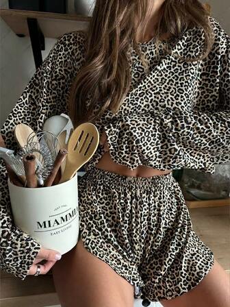 Nina Bonheur 2pcs Women Comfortable Round Neck Printed Long Sleeve Pajama Set With Elastic Waist Shorts