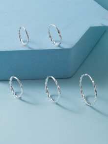 1对S925纯银双圈光滑耳钩扭纹耳环，简约经典造型耳扣，低敏感耳钩，尺寸可选7mm、9mm、11mm、13mm、15mm、18mm、20mm、25mm。珠宝礼品，可送母亲、姐妹、女友，亦可作为圣诞礼物。
