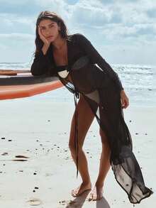 Conjunto de bikini de dos piezas de contraste negro y blanco con protección solar larga, sexy para vacaciones en la playa, verano y primavera 2026 - Blanco y Negro - Ver 2