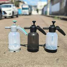 1个0.5加仑手持式花园喷雾器，2升泵式喷雾器，68盎司带安全阀的喷水瓶，可调节喷嘴，加长喷杆和备用密封圈，适用于浇水、施肥和清洁。 - 彩色 - 查看 12