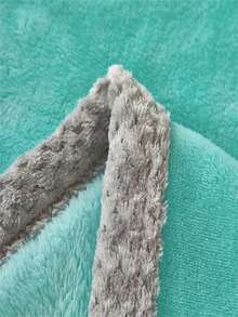 1 einfarbige Milchvelvet-Decke, weiche Polyesterdecke mit leichtem Luxusstil, modisch, einfach, bequem und weich, multifunktionale warme Überwurfdecke, geeignet für Schlafzimmer, Wohnzimmer, Sofa, Camping, Büro und Reisen, Raum- und Schlafzimmerdekoration, maschinenwaschbar, leicht zu pflegen, geeignet für alle Jahreszeiten - Der Himmel ist blau - Übersicht 6