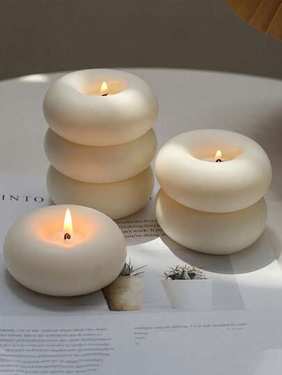 Weiße duftende Kerze, einzigartiges Donut-Design, hergestellt aus Sojawachs, lange Brenndauer, saubere und helle Flamme, elegante moderne Heimdekoration, Tischdekoration, geeignet für Weihnachten, Thanksgiving, Valentinstag, Kirchenhochzeiten, Heimdekoration, Geburtstagsfeiern und mehr