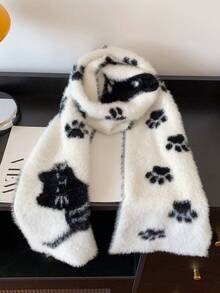 هذا الوشاح المصنوع من الفليس القابل للعكس بنقشة بصمة قدم القطة الأسود والأبيض هو هدية مثالية لصديقتك أو أفضل صديقة لك. إنه دافئ وصديق للبشرة ويمكن استخدامه أيضًا كشال للسيدات. - متعدد الألوان - مشاهدة 4