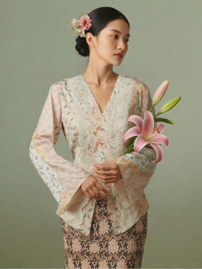 Kebaya For Women,Ladies' Elegant Malaysian Shirt With Embroidered Patchwork Printed Long Sleeved Top And Waist Cinching Shirt,Champagne Top