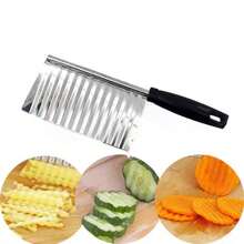 金属波浪形切片刀，波浪形刀刃，无需用电，厨房工具，适用于切薯条、土豆、水果、蔬菜、沙拉、胡萝卜等。- 金属波浪形切片刀，黑色或红色手柄随机发货。