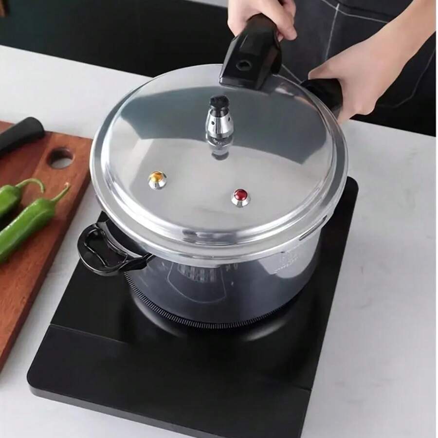 Olla a Presión de 7L - Base Extra Gruesa y Alta Calidad - Diseño de Boca Ancha - Tapa con y Mangos Fríos al Tacto - Triple Capa para Cocina Uniforme - Compatible con Estufas de Gas e Inducción - Gris Claro - Ver 1