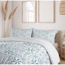 Winter Duvet Cover Set, Merry Theme Delicate Snowflakes, Vintage Holiday Pattern, 3 Piece Bedding Set With 2 Pillow Shams, Size, Teal White - Dark Green and Fuchsia - View 7