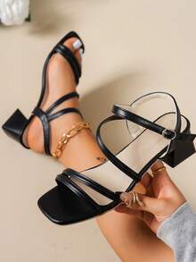 Women's Black Criss-Cross Strap Chunky Heel Sandals, Square Toe Design, Strap Buckle, Daily Commute, Fashionable, Mid-Heel Open Toe Shoes - Black - View 1