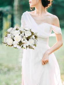 Buchet de bujori artificiali, 12,6 inci, cu trandafiri Prințesa Mary, trandafiri vintage francezi, crizanteme și respirația bebelușului, potrivit pentru decor de primăvară, petreceri de ziua de naștere, întâlniri, buchete de mireasă, decor pentru casă, restaurante, dormitoare, pervazuri, vaze, Ziua Îndrăgostiților, decor de Anul Nou, grădini exterioare, decor de bal, cadouri de Ziua Îndrăgostiților. - alb - Vizualizare 11