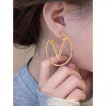 Valentine's Day 1 Pair Of Fashionable Alphabet Shaped Hoop Earrings With Hollow-Out Design Glossy Metallic Hoop Earring For Women To Wear On Daily Party And Holidays - Gold - View 2