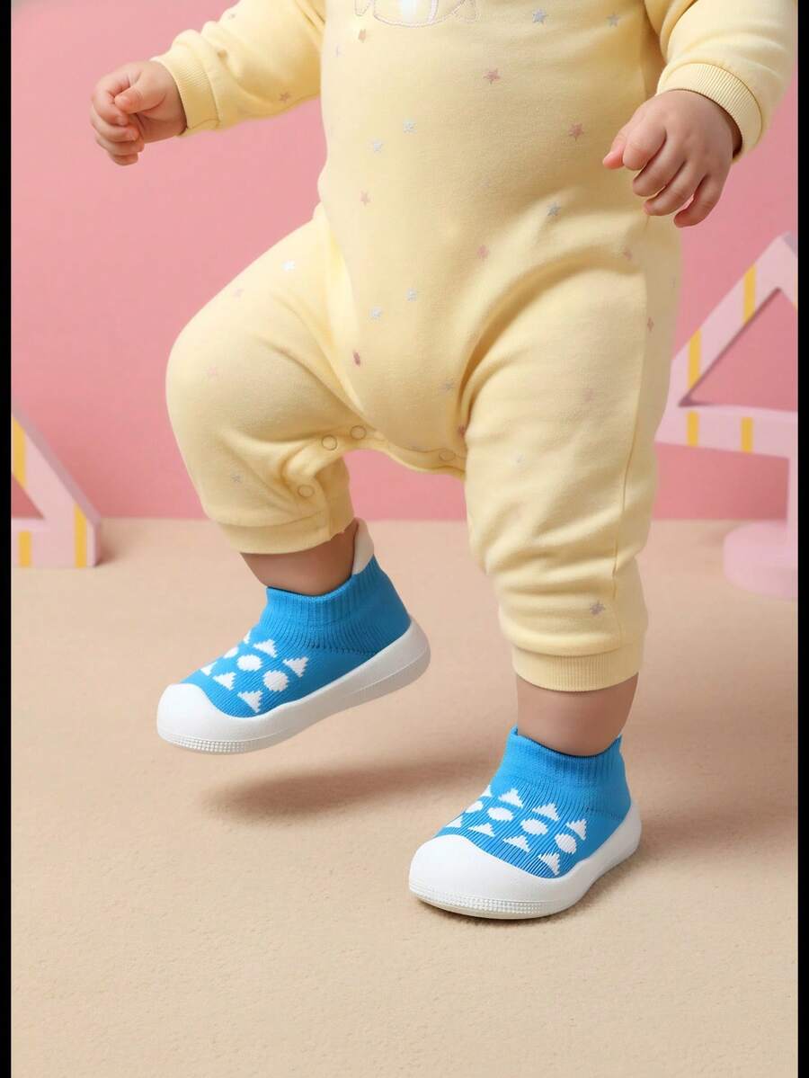 أحذية مشي أطفال رضع وصغار قابلة للتنفس مصنوعة من الحياكة مانعة للانزلاق ذات نعل ناعم للارتداء السهل، أحذية مشي للأطفال الرضع للبنين والبنات للاستخدام الداخلي والخارجي في الربيع والصيف - الأزرق - مشاهدة 1