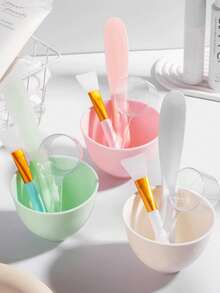 Set de 4 piezas de tazones de mezcla de silicona con diseño de trébol, kit de herramientas de mezcla de mascarilla DIY, que incluye cuchara de mezcla, paleta de madera y cepillo suave para mascarilla, adecuado para cuidado de spa y salón de belleza - Multicolor - Ver 5