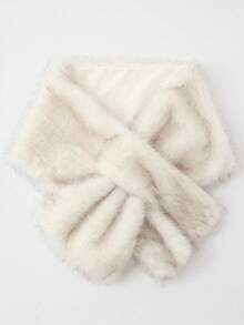 1 PIEZA Chal de novia de piel sintética | Accesorios exclusivos para vestidos de novia de otoño e invierno: El material de piel sintética es suave y amigable con la piel, con un fuerte calor, y no congelará los hombros cuando se use en bodas de otoño e invierno | La textura es esponjosa y de alta gama, elegante y atmosférica cuando se combina con vestidos de novia | Agrega una atmósfera suave al estilo de la novia, equilibrando la belleza y la practicidad - Multicolor - Ver 8