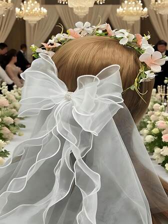 1件套新娘头纱，饰有人造花、蝴蝶结和水钻，可作婚礼、派对、节日头饰、服装配饰、花冠、发带。