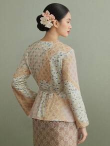 女士优雅马来西亚衬衫，刺绣拼接印花长袖上衣，腰部收紧设计