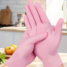 淡粉色一次性手套 - 无乳胶、无粉丁腈手套，适用于家庭清洁、多用途清洁、纹身和染发 - 多种尺寸可选
