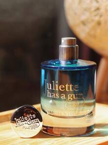 JULIETTE HAS A GUN - VANILLA VIBES - Eau De Toilette For Women, Sample Perfume/0.17 Oz - Fresh Amber Notes - Contains Sea Salt, Vanilla, Benzoin, Unisex Fragrance, Travel Size, Exudes Charm, Perfect Birthday Gift, Christmas Gift For Her Or His. - Tươi - Xem 9