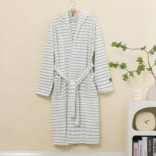 1 pieza Bata con capucha suave de felpa de coral sólida y de dos tonos, ropa de estar en casa casual y cálida para mujer/estudiante, ropa de estar en casa, ropa de dormir, bata, regalo