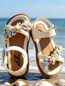 2026 Summer New Girls' Bohemian Colorful 3D Floral Woven Hook And Loop Sandals, Beige Faux Leather Soft Bottom Open Toe Sandals, Daily, Campus, Party, Beach Vacation Essential, Popular Trending Girls' Sandals, Fashion Design Princess Sandals, Soft Bottom Non-Abrasive Holiday Gift Choice - 米色 - 查看 4