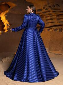 فستان سهرة رسمي بأكمام فانوس وياقة على شكل V مع تصميم مخفف للجسم مناسب لحفلات العشاء والمناسبات الخيرية والزفاف الراقي