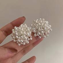 Exaggerated White Flower Earrings With A Luxurious Touch, Featuring Pearl Fireworks And Unique Beaded Design, Embodying A Chic French Style. - [trắng] - Xem 8