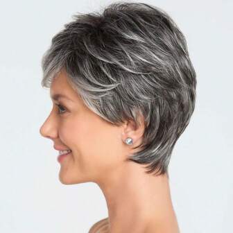 锈棕色精灵短假发，白色短发，适合中老年女性，全机织合成假发，无胶精灵短假发，层次渐变效果，女士短层次假发，适合初学者。