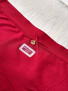 4条装新款女士中腰内裤，饰有蝴蝶结和爱心图案，搭配精致的“LOVE”字母配饰，白色蕾丝边，红色内裤，节日限定版，完美适用于圣诞节、情人节，新年必备，节日氛围浓厚，舒适亲肤，女士日常内衣，经济实惠多条装