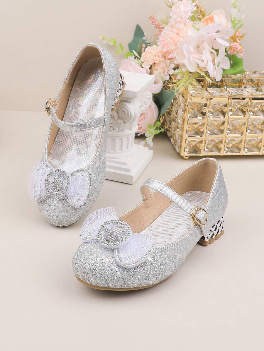 Mädchen Festliche Schuhe, geeignet für Aufführungen, Hochzeiten, Partys, Feiertage, bequeme und vielseitige Ballerinas mit Schnallenverschluss, geeignet für Kleinkind kleine Mädchen und große Mädchen, klassisches silbernes Strass-Schleifendesign, geeignet für alle Jahreszeiten und Anlässe - Silber - Übersicht 1