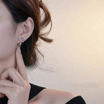 1.8克925纯银优雅蝴蝶结耳钉，镶嵌合成立方氧化锆，18K镀金，低过敏性，适合婚礼、派对、女士圣诞礼物