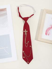 1个时尚水钻十字领带夹，男女通用，绿色/黑色/红色可选，舒适百搭，适合衬衫、派对、演出等场合。