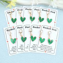 10个时尚精致的心形钥匙扣，带口袋爱心卡片 - 简约百搭的包包挂饰，适合情侣，是情人节、生日、婚礼、节日派对的理想礼物；浪漫设计 - 彩色 - 查看 13