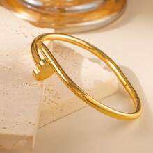 Fashionable Four-Leaf Clover Heart Rivet Stainless Steel Bracelet For Women, Suitable For Daily Wear And Gatherings, Excellent Jewelry Gift For Holidays - Yellow Gold - View 9