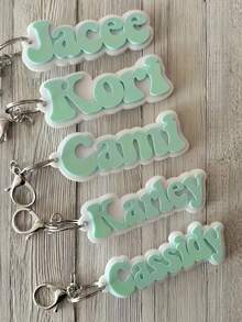 1 Custom Acrylic Keychain With Vintage Font And Soft Colors | Personalized Design | Unique Gift For Friends And Birthdays | Perfect Back-To-School Gift | Fits In A Backpack | Her Ideal Gift | Stylish And Thoughtful Design - Nhiều màu - Xem 4