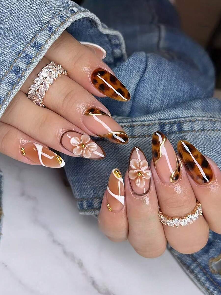 Hộp quà tặng 24 món đồ trang trí móng tay bằng acrylic hình quả hạnh nhân, họa tiết da báo Caramel mùa thu/đông, họa tiết đường kẻ vàng không đều, hoa ba chiều 3D, sọc trắng không đều, họa tiết bi thép vàng, phong cách retro ngọt ngào và cá tính, có thể tháo rời và tái sử dụng, thích hợp cho các buổi hẹn hò hàng ngày, tiệc tùng, đi chơi và các dịp khác của các cô gái. Bao gồm 1 miếng gel thạch và 1 dũa móng tay - Nhiều màu - Xem 1